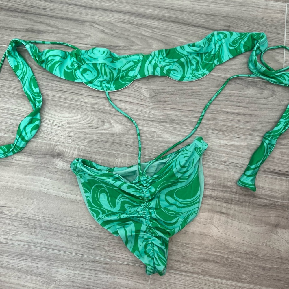 Frankies Bikinis Green Swirl Bikini (strapless)